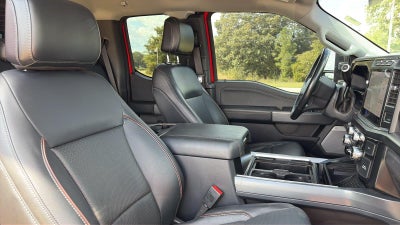 2024 Ford Super Duty F-450 DRW LARIAT