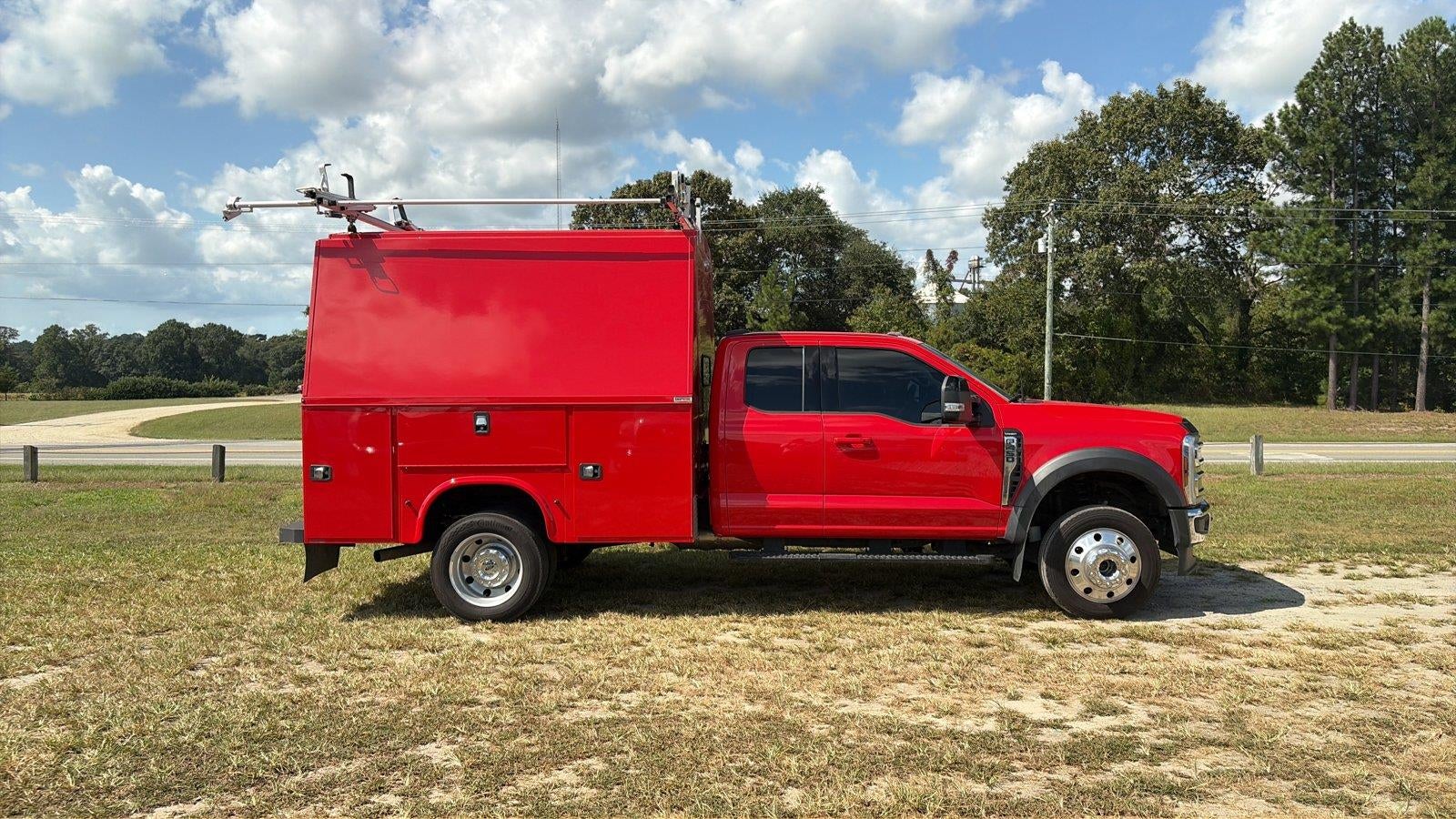 2024 Ford Super Duty F-450 DRW LARIAT