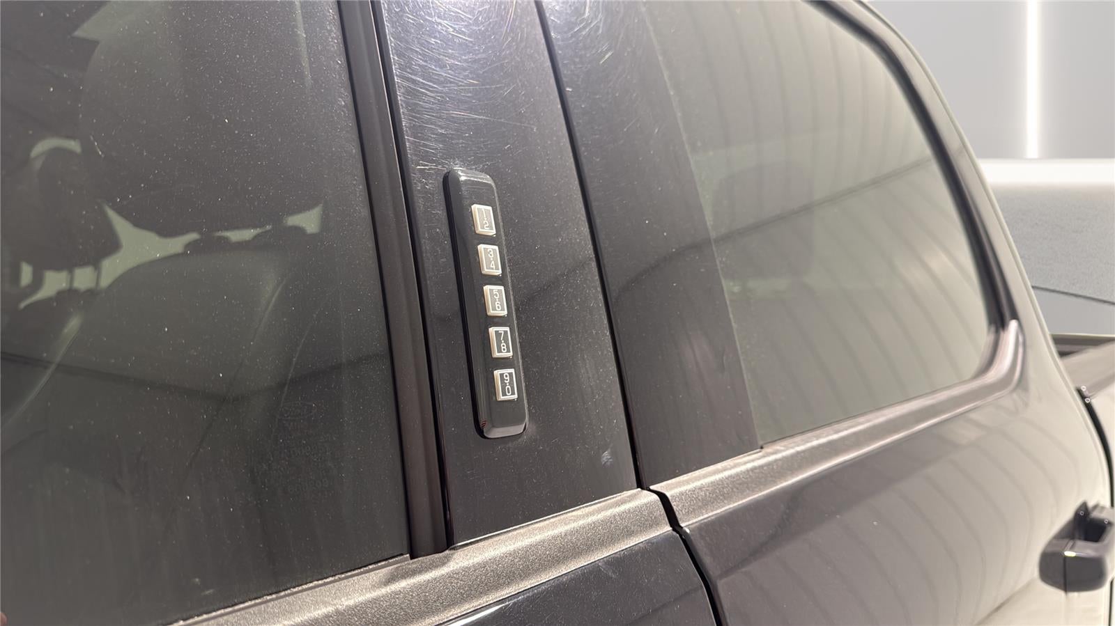 2023 Ford Super Duty F-250 SRW LARIAT