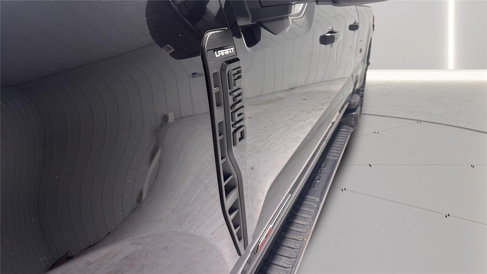 2024 Ford Super Duty F-350 Lariat