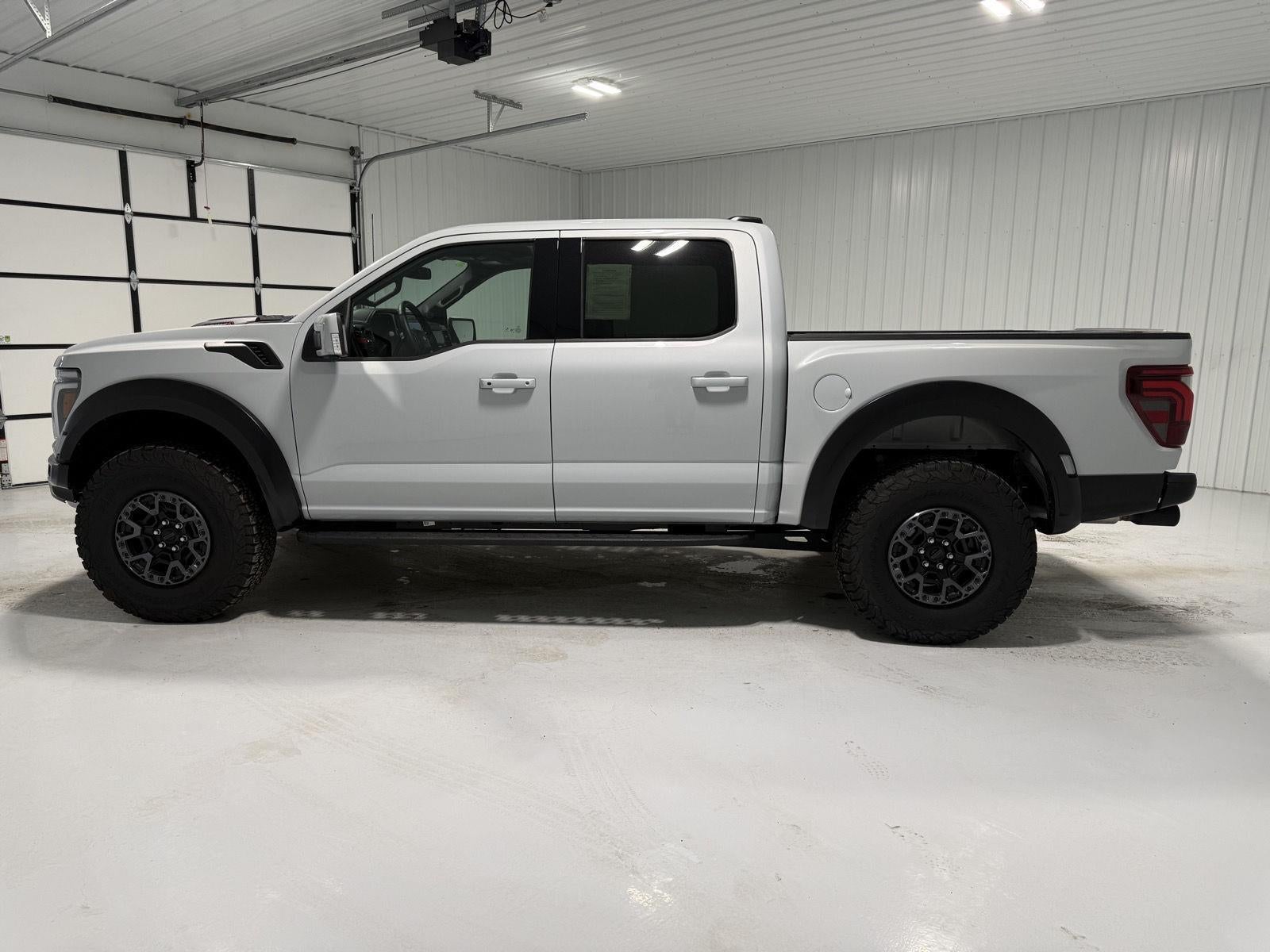 2025 Ford F-150 Raptor R