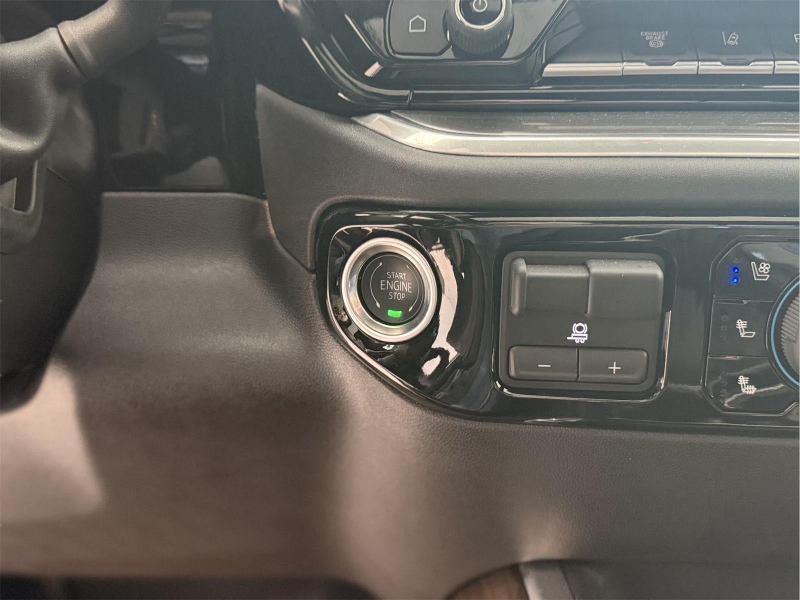 2025 Chevrolet Silverado 3500HD High Country