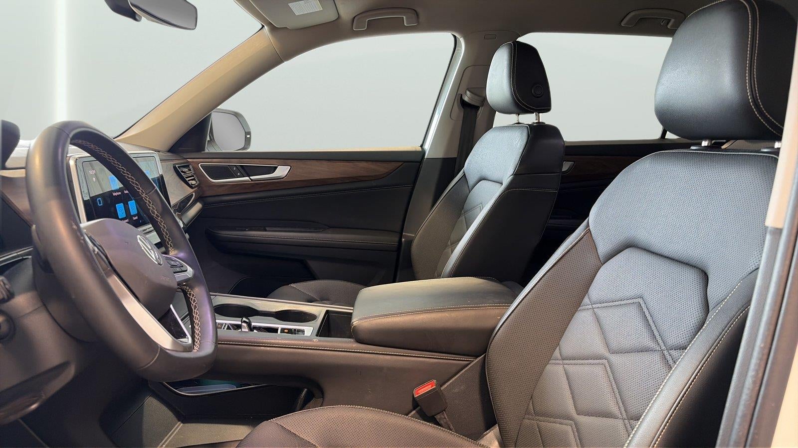 2024 Volkswagen Atlas 2.0T SE