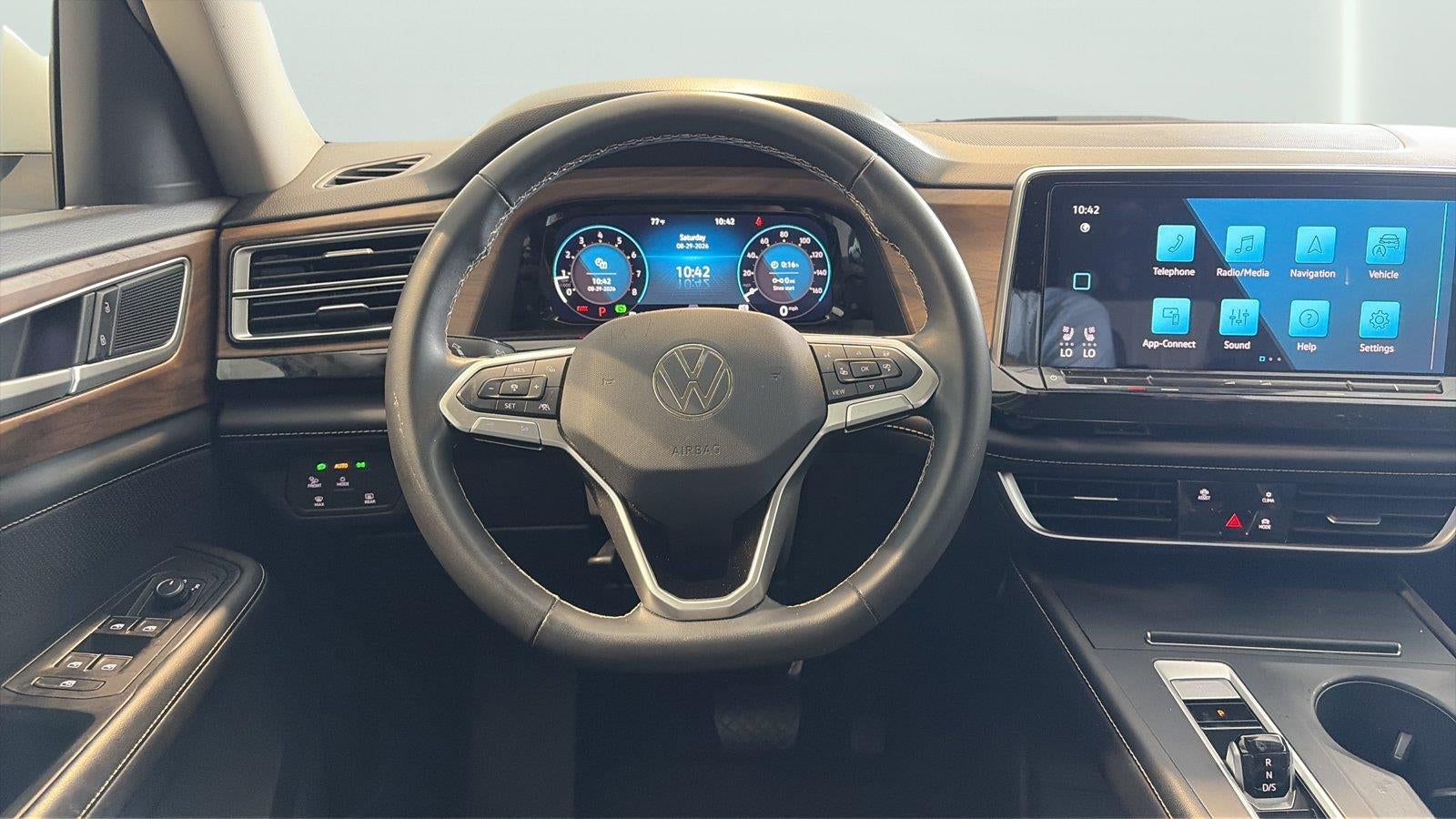 2024 Volkswagen Atlas 2.0T SE