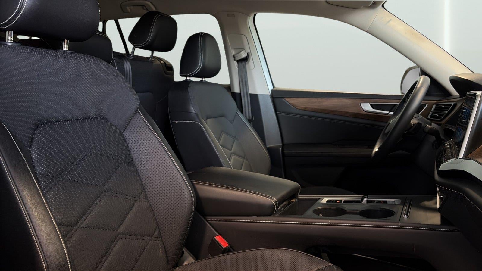 2024 Volkswagen Atlas 2.0T SE