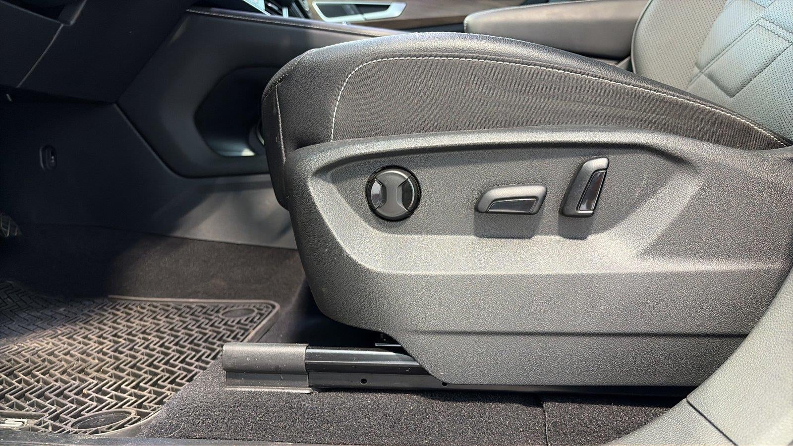 2024 Volkswagen Atlas 2.0T SE