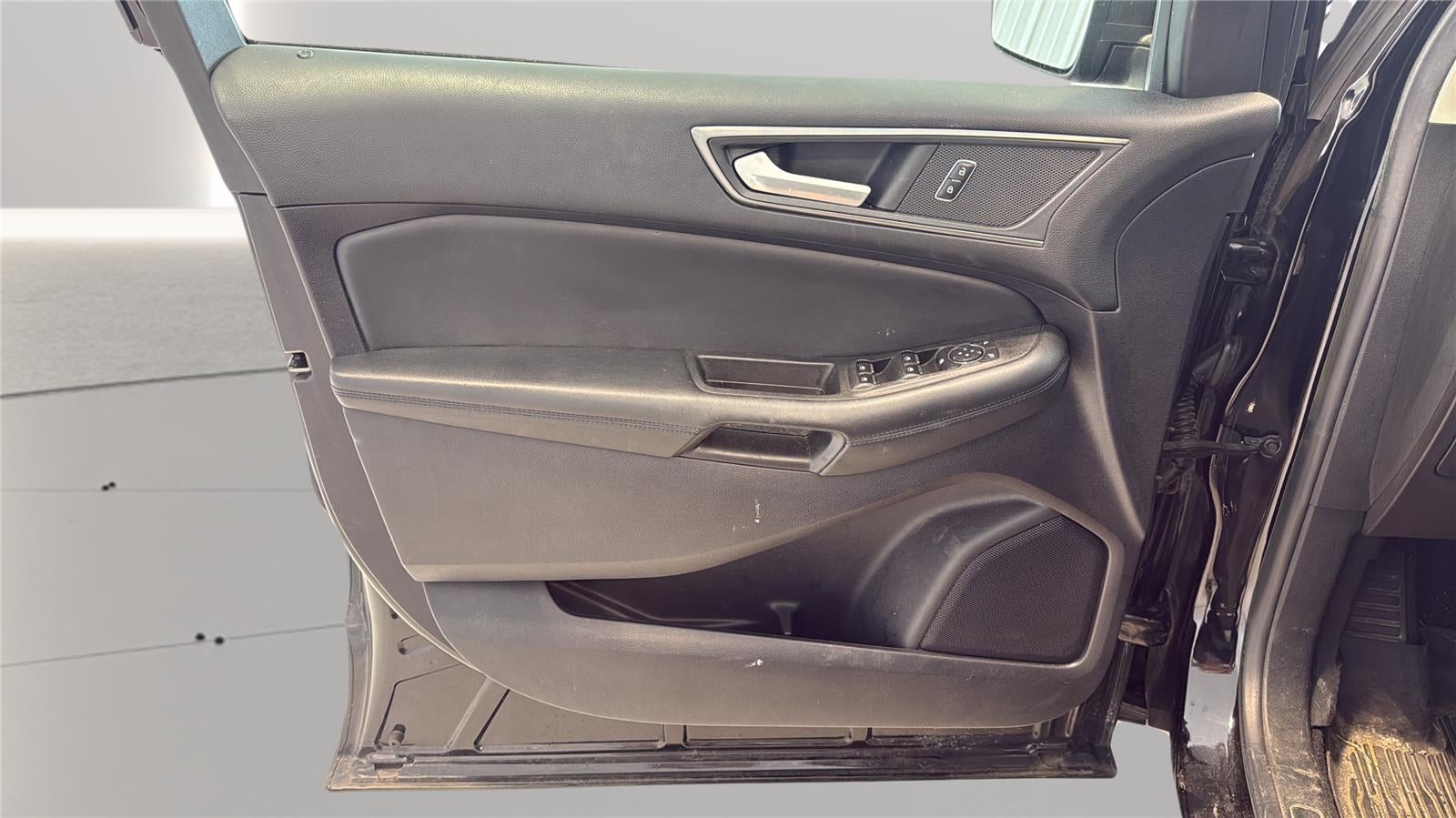2021 Ford Edge SE