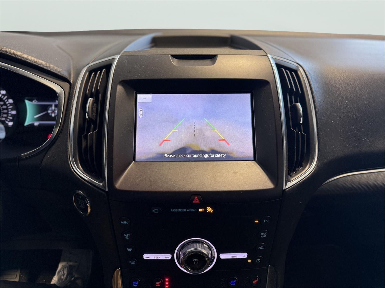 2020 Ford Edge Titanium