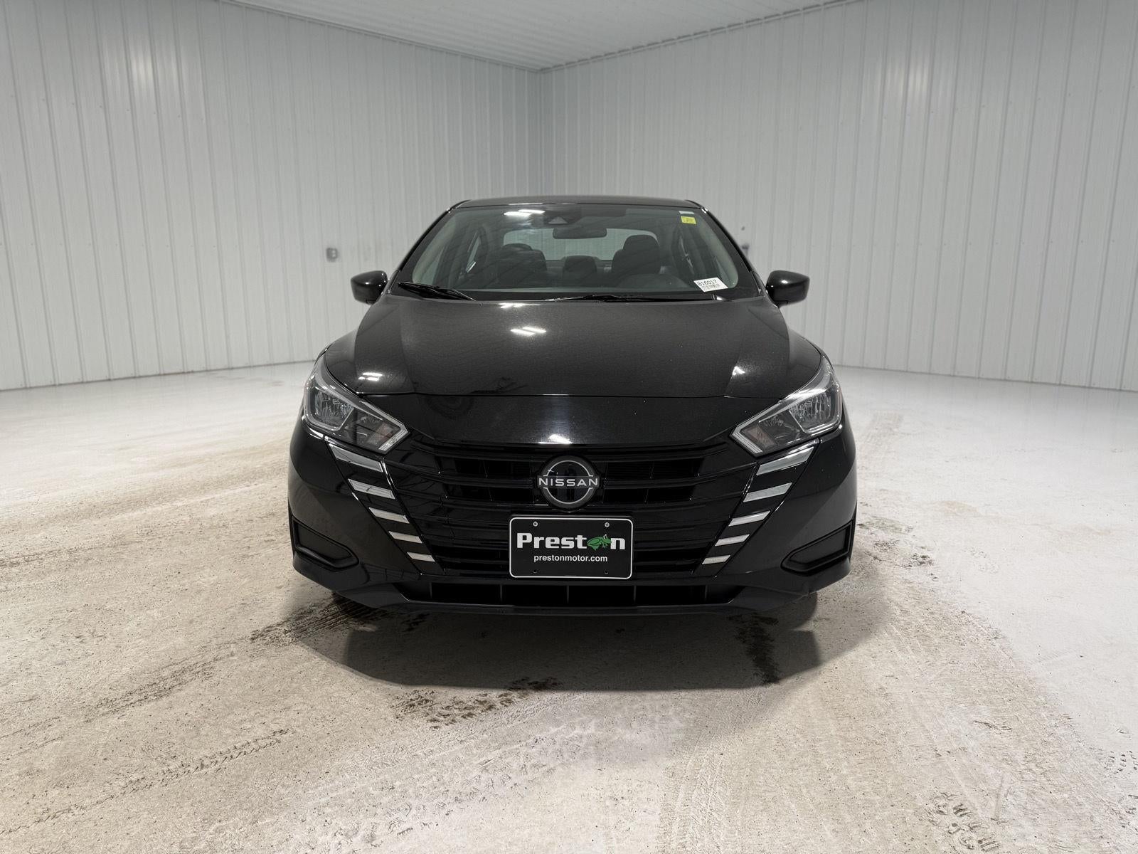 2023 Nissan Versa SV