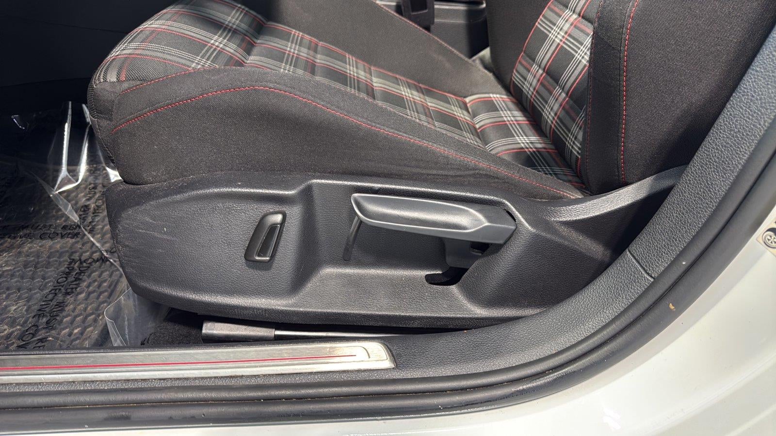 2020 Volkswagen Golf GTI S