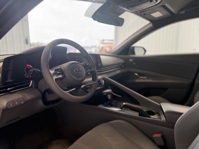2023 Hyundai ELANTRA SEL