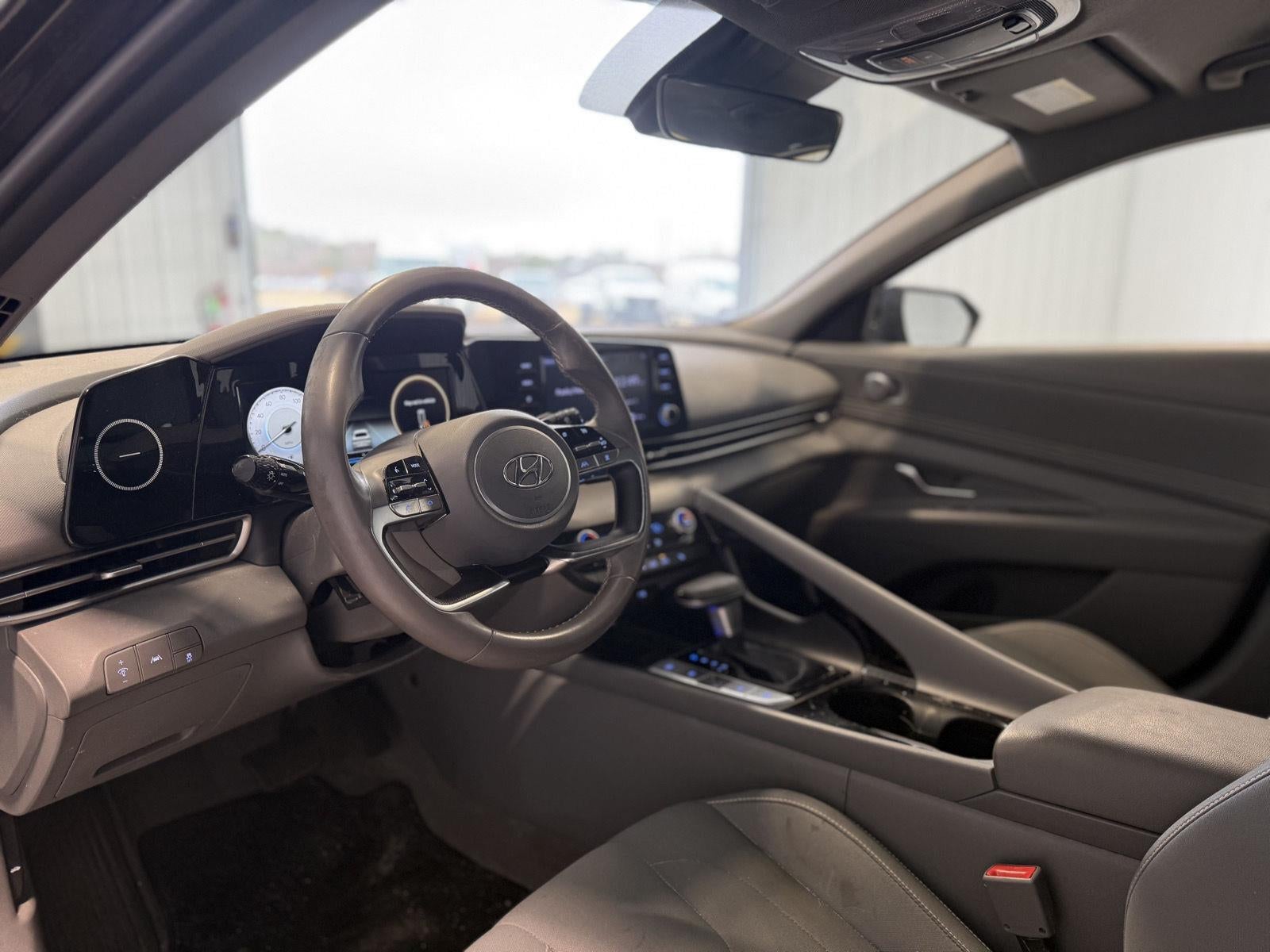 2022 Hyundai ELANTRA SEL