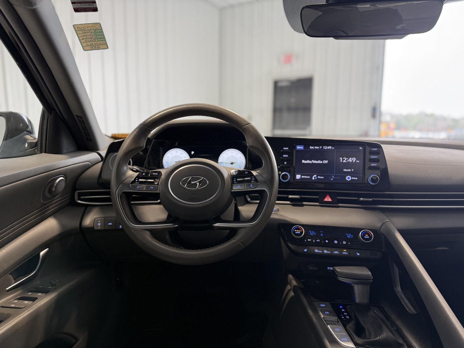 2022 Hyundai ELANTRA SEL