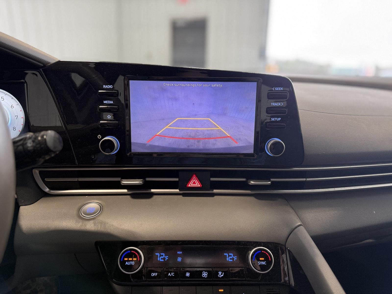 2022 Hyundai ELANTRA SEL