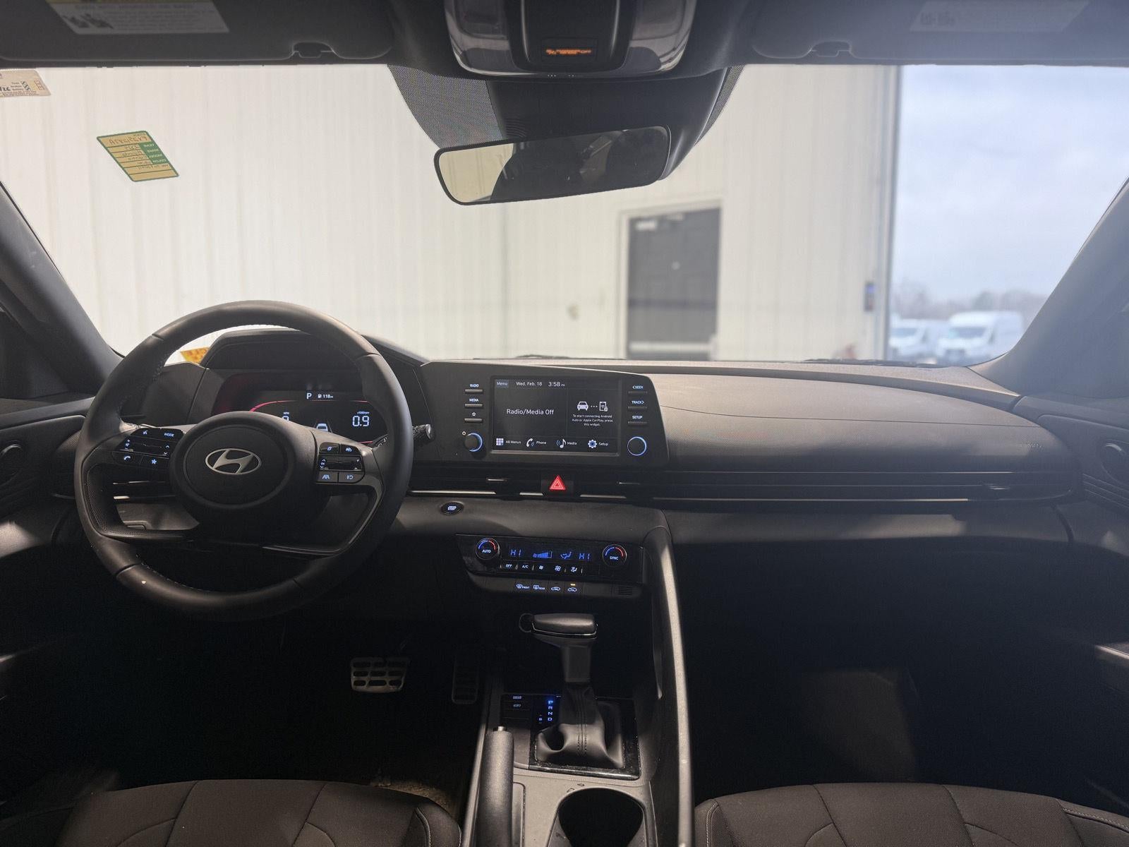 2025 Hyundai ELANTRA SEL Sport