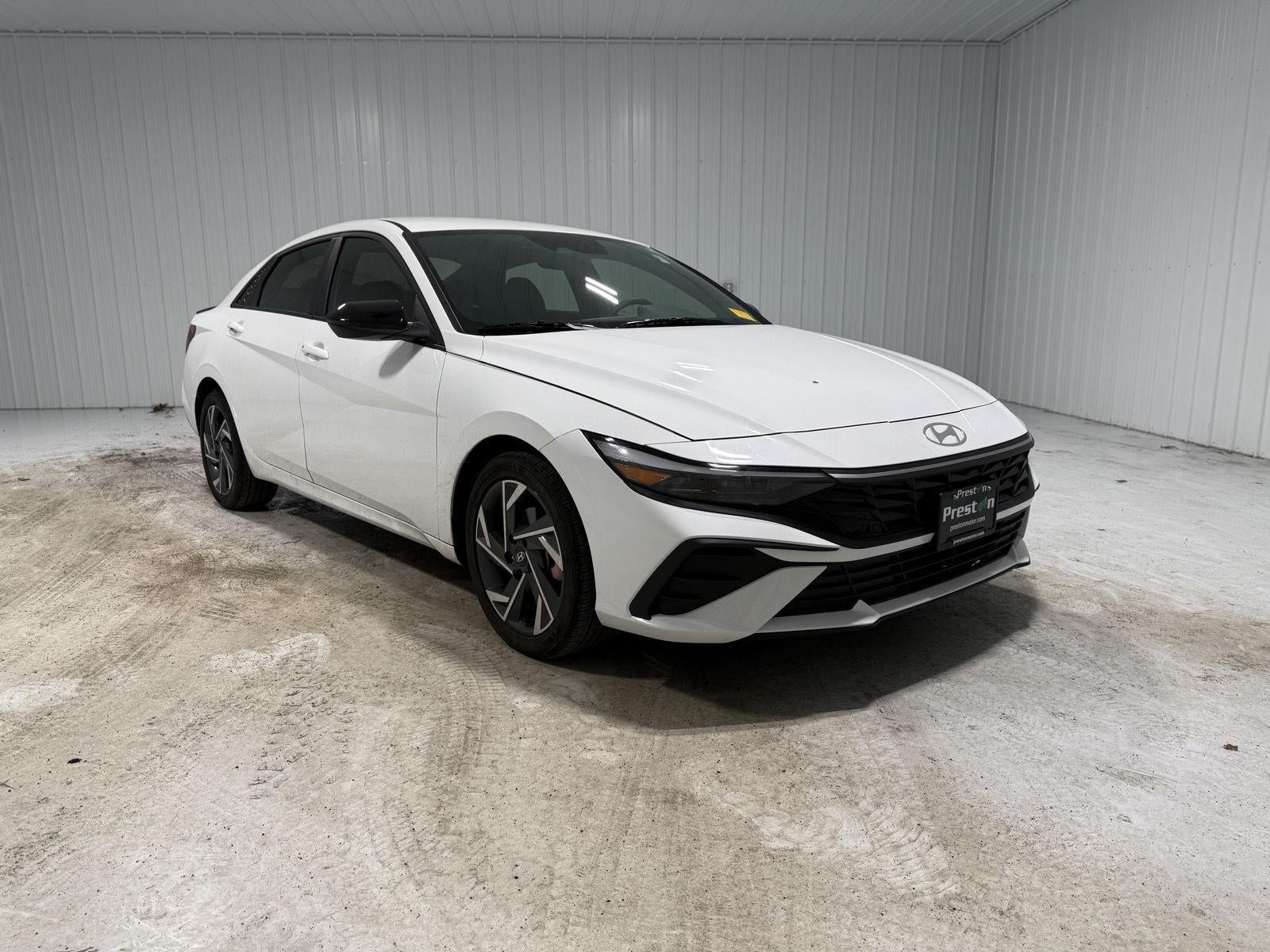 2025 Hyundai ELANTRA SEL Sport