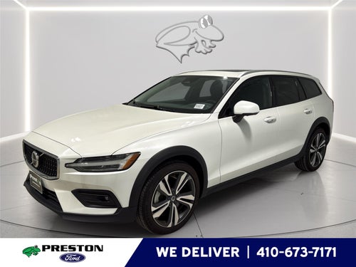 2025 Volvo V60 Cross Country Plus