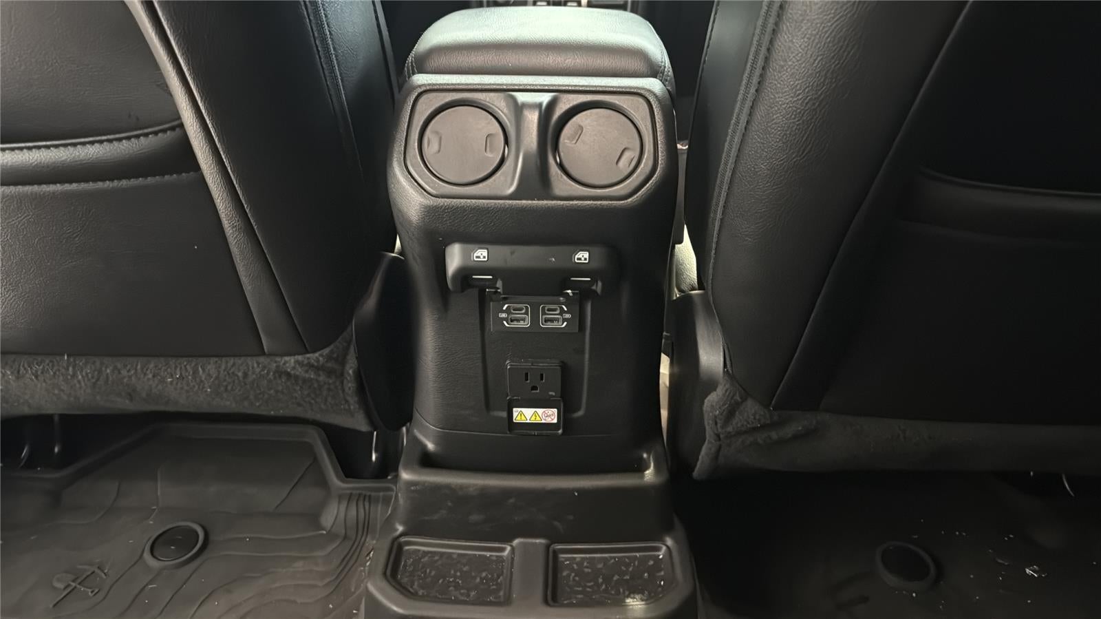 2023 Jeep Wrangler Sahara Altitude