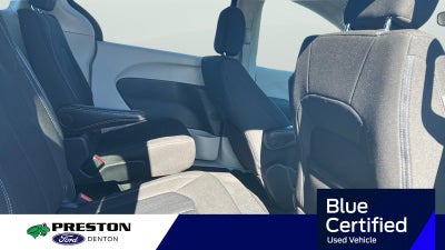 2024 Chrysler Voyager LX