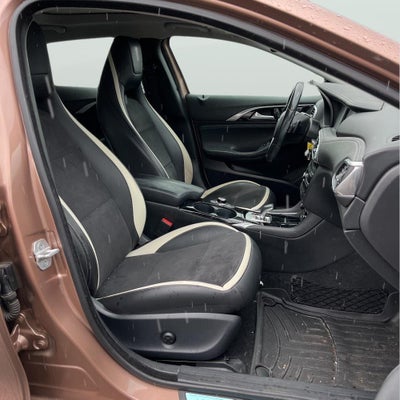 2018 INFINITI QX30 Sport