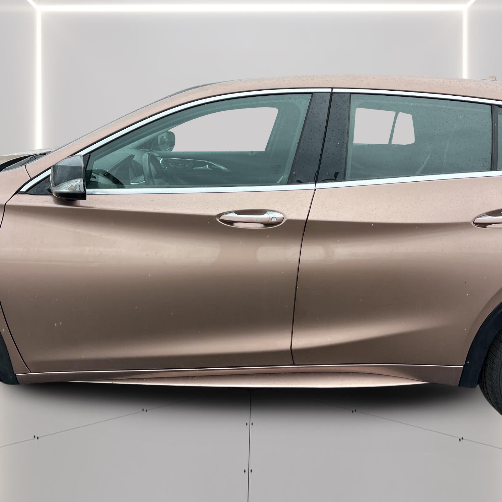 2018 INFINITI QX30 Sport