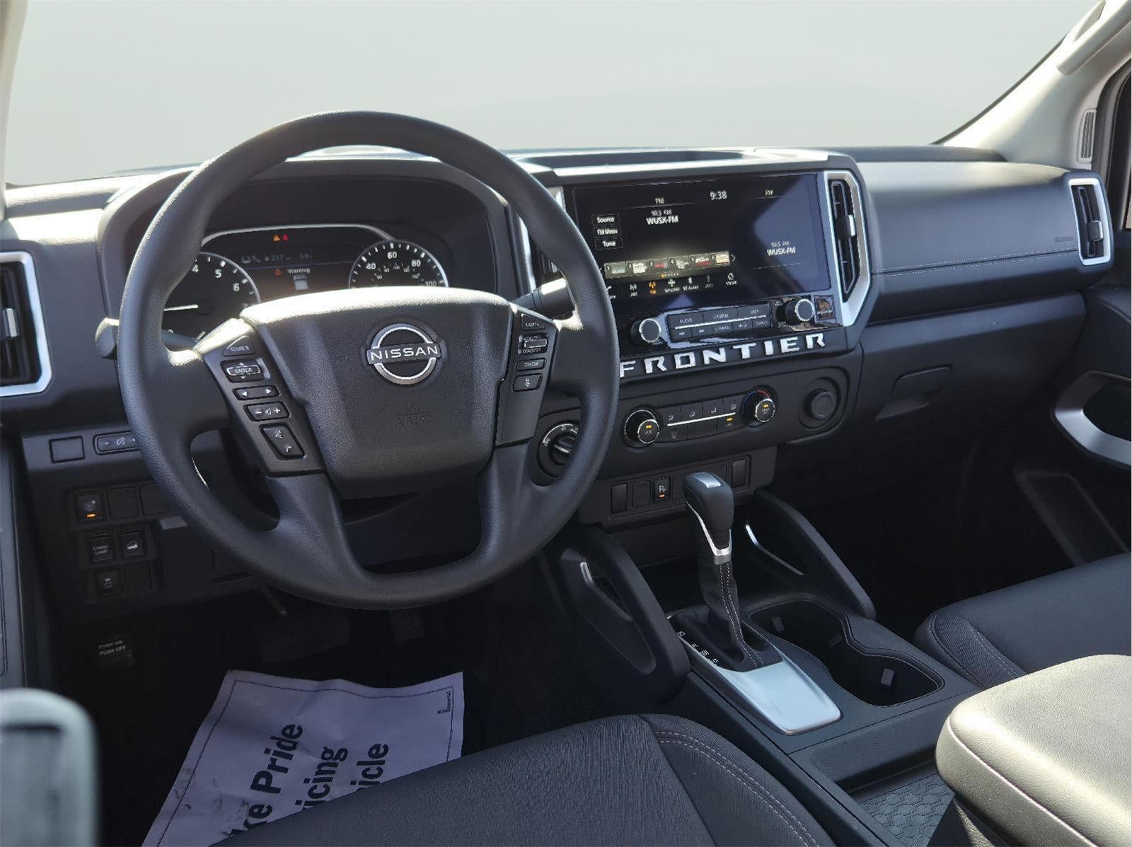 2025 Nissan Frontier SV