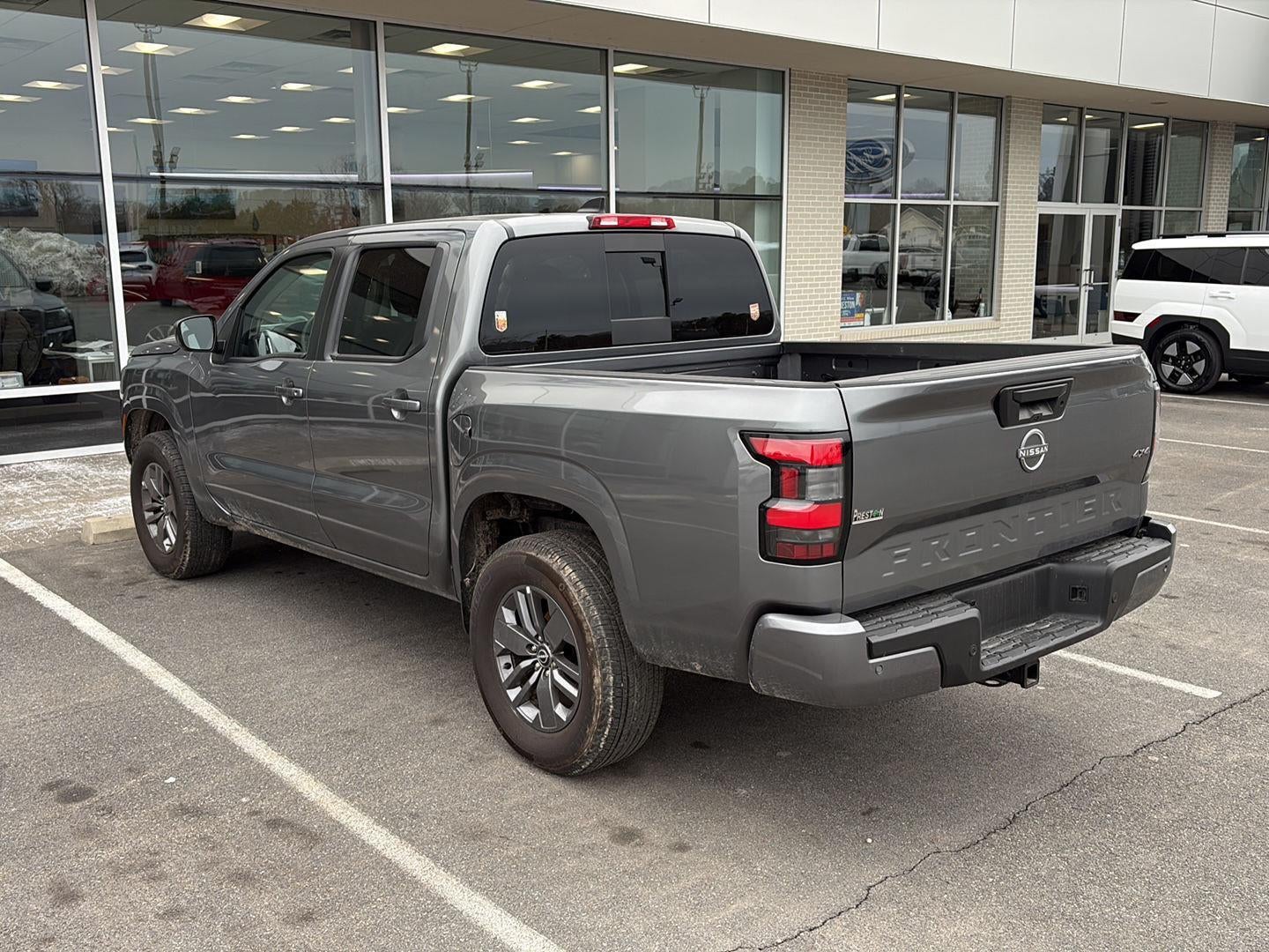 2025 Nissan Frontier SV
