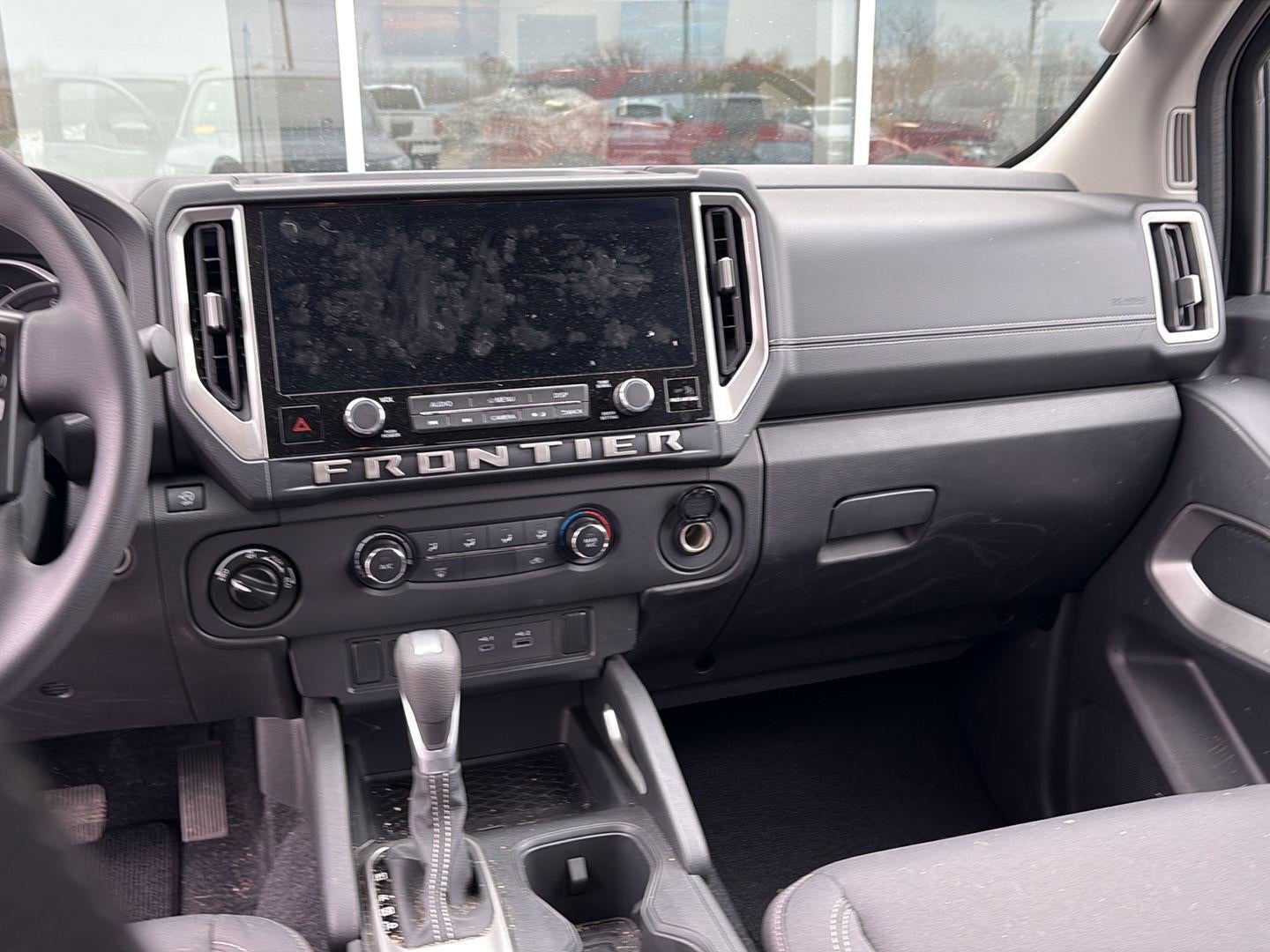 2025 Nissan Frontier SV