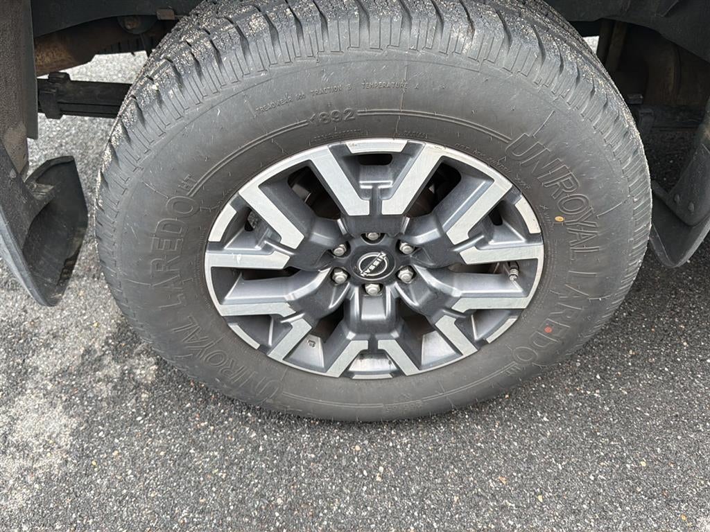 2022 Nissan Frontier SV