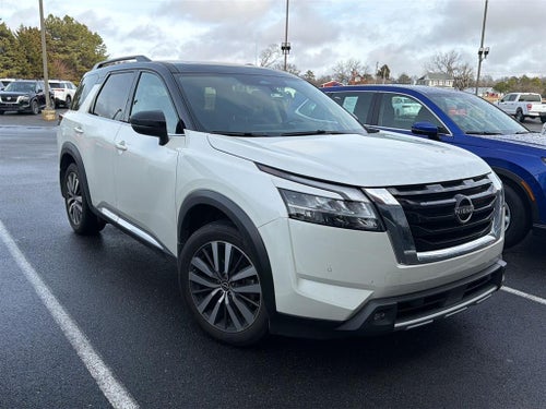2022 Nissan Pathfinder Platinum