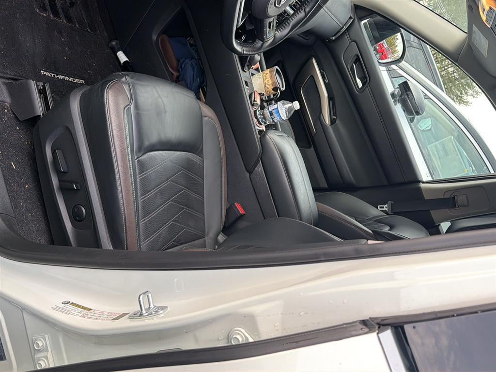 2022 Nissan Pathfinder Platinum
