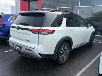 2022 Nissan Pathfinder Platinum