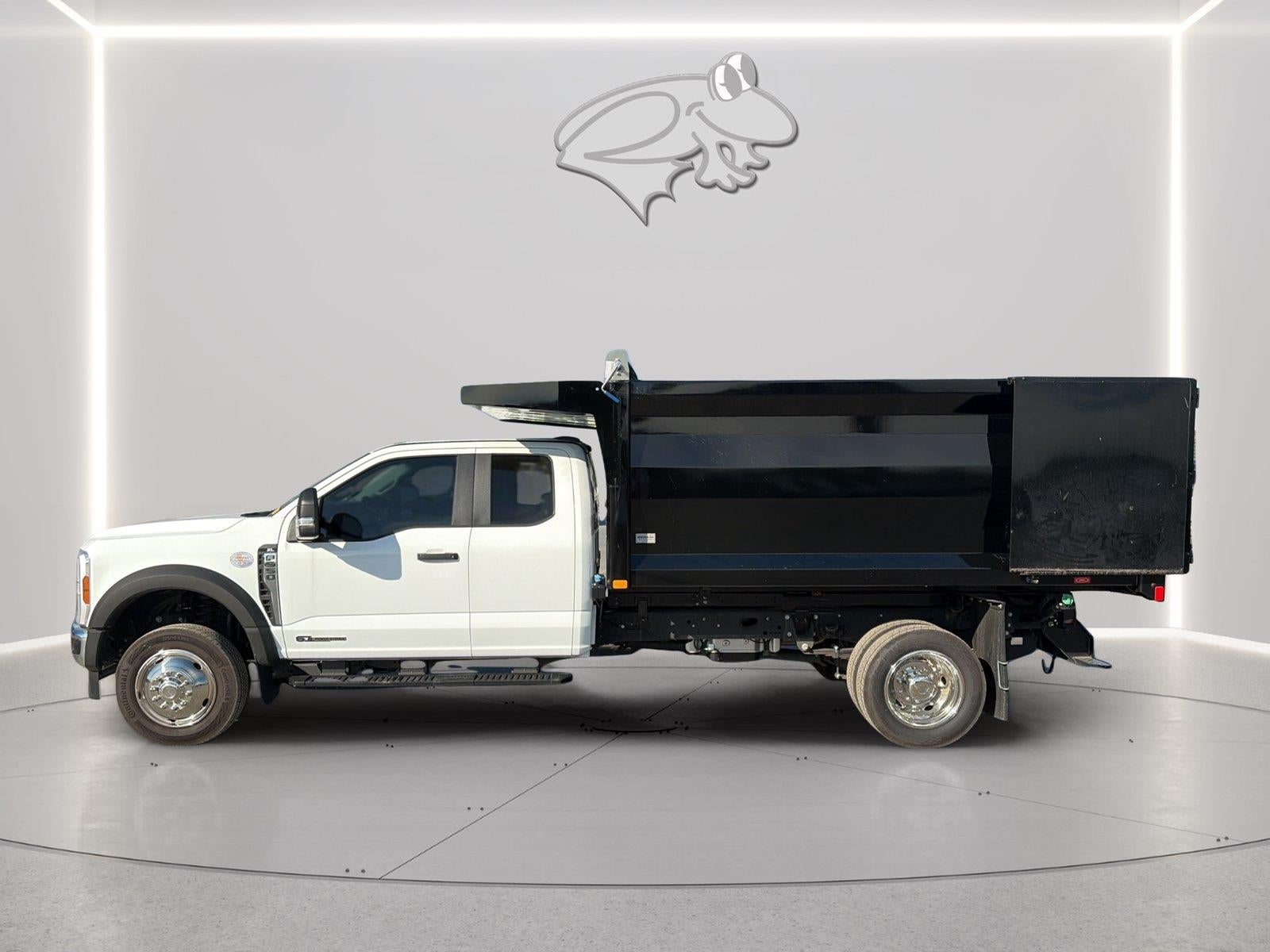 2024 Ford Super Duty F-550 DRW XL