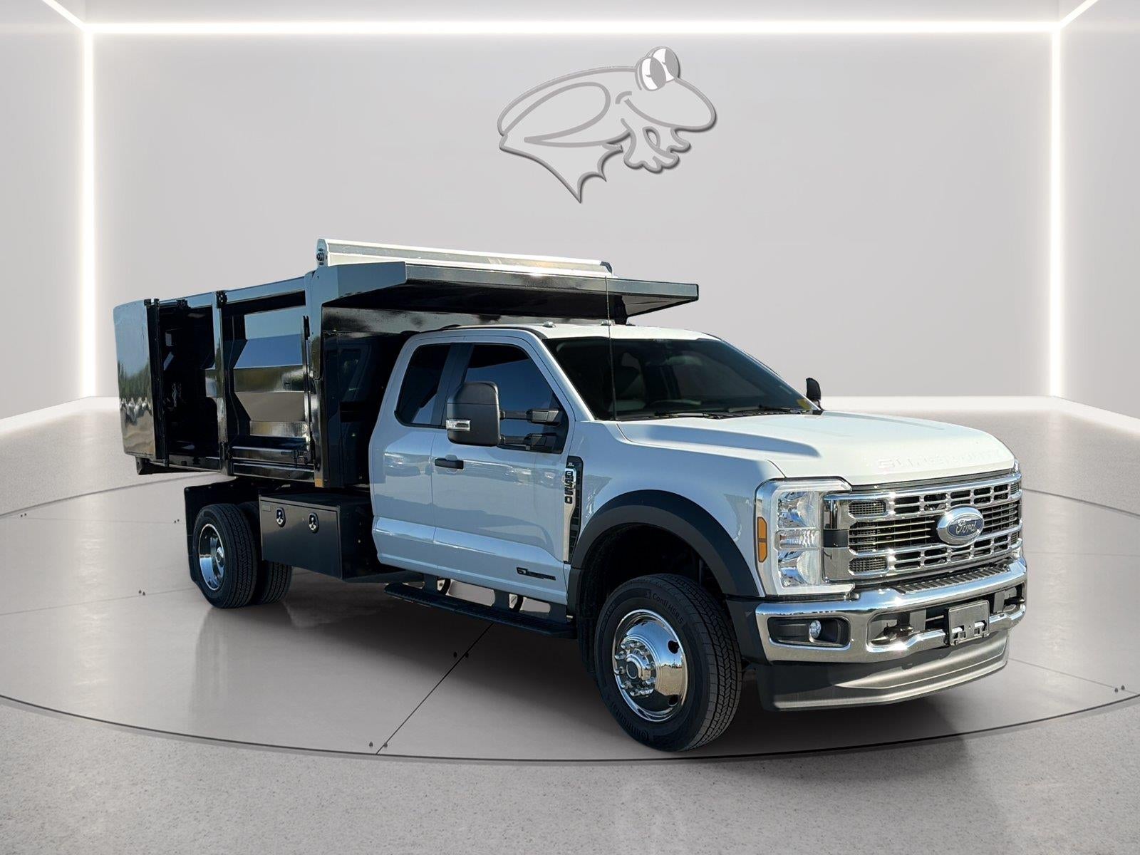 2024 Ford Super Duty F-550 DRW XL