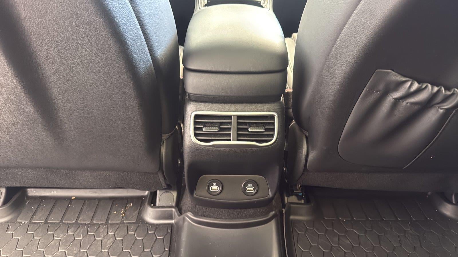 2023 Hyundai SANTA FE HYBRID SEL Premium