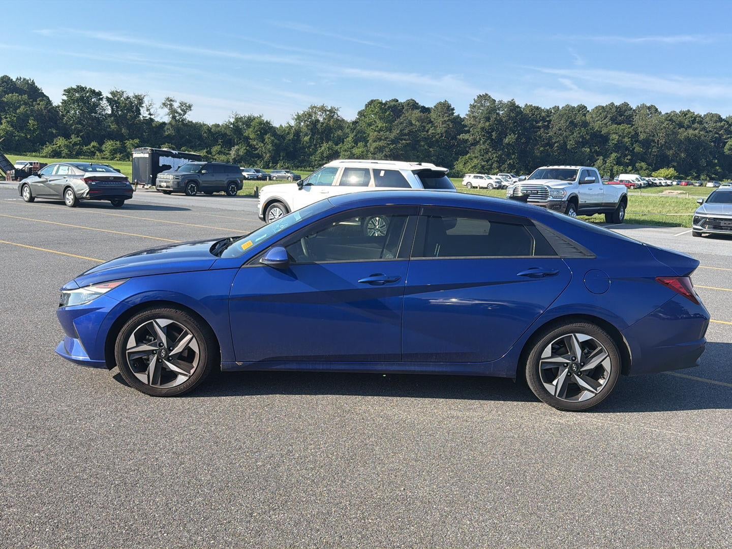 2023 Hyundai ELANTRA SEL