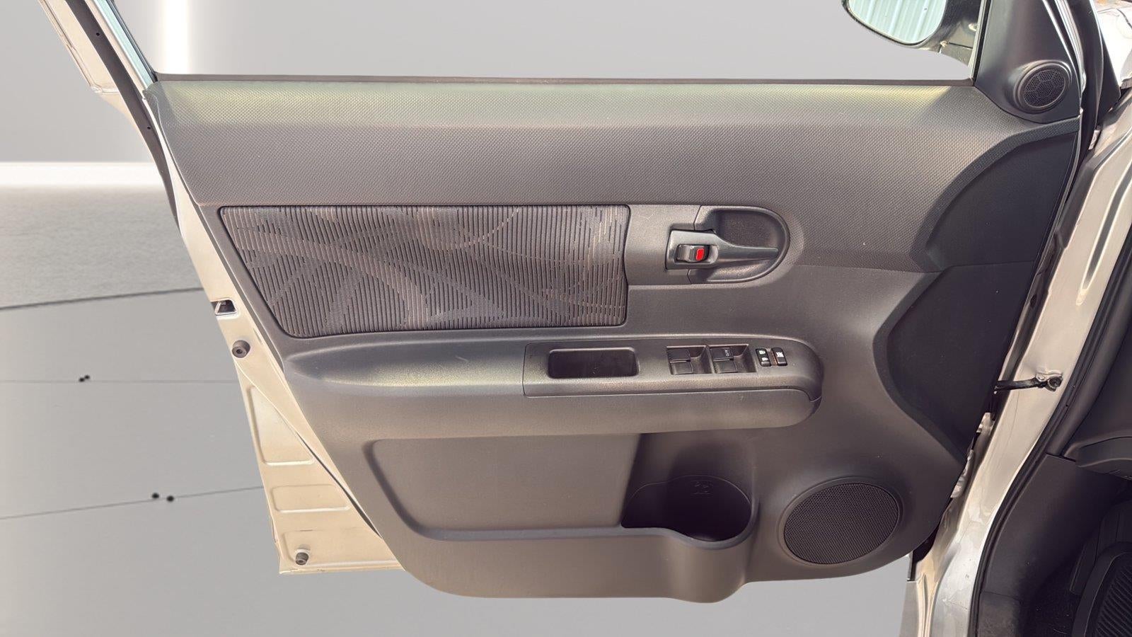 2014 Toyota SCION XB Base