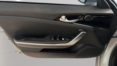2018 Kia Stinger Base