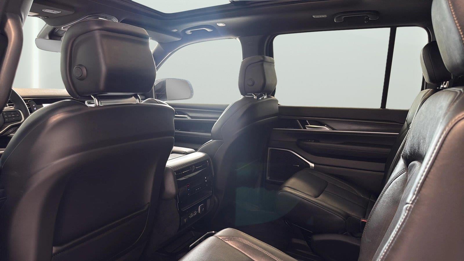 2023 Jeep Wagoneer Series II