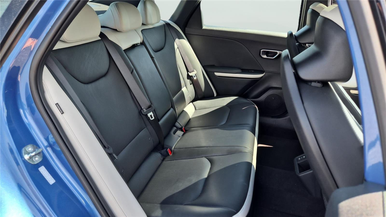 2025 Kia K4 GTLINE