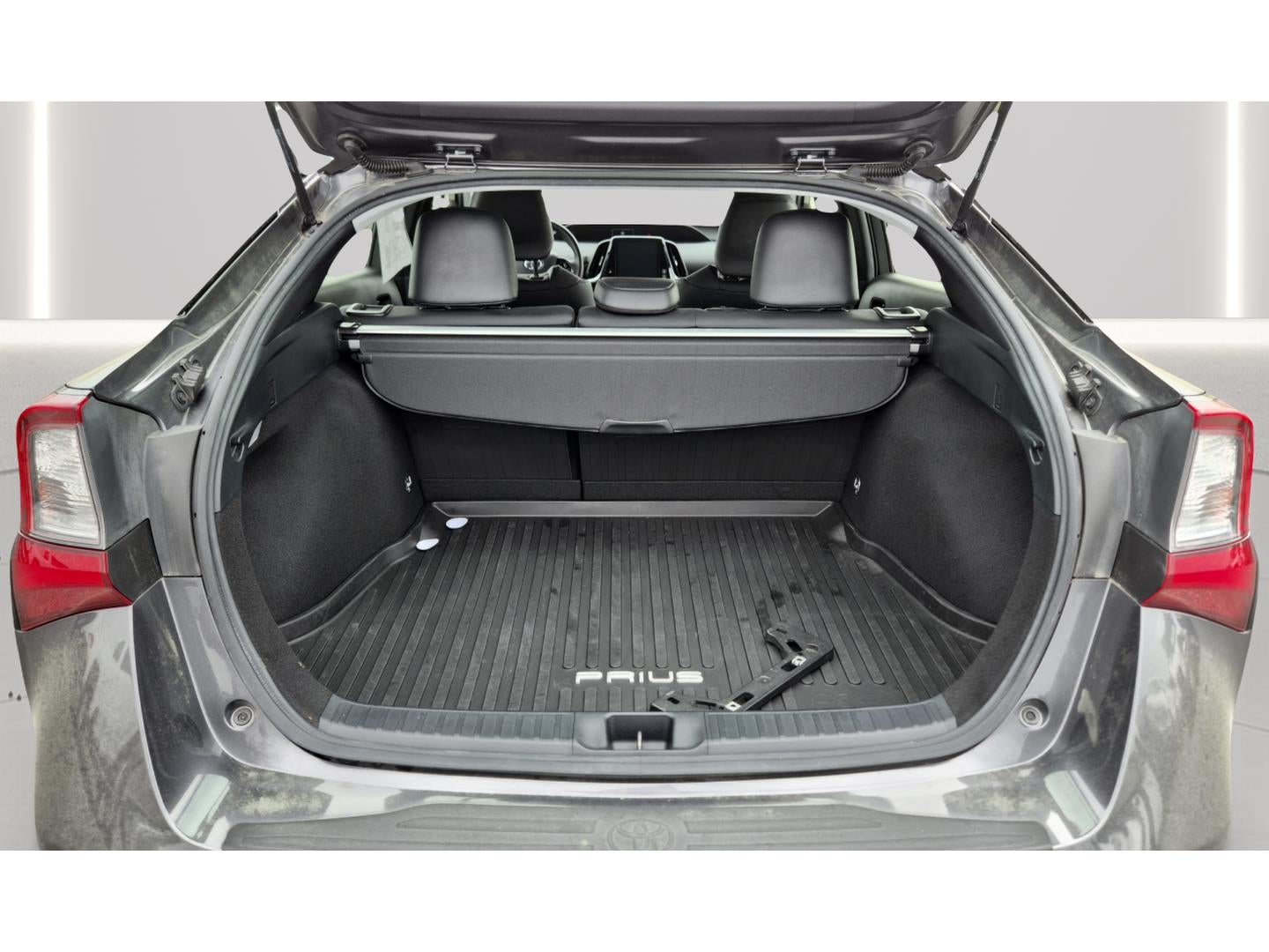 2021 Toyota PRIUS Base